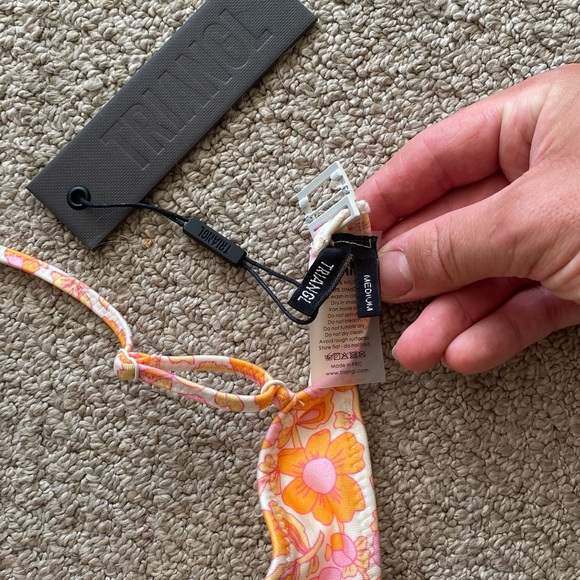 BNWT FLORAL PATTERN TRIANGL BIKINI SET - Picture 4 of 6